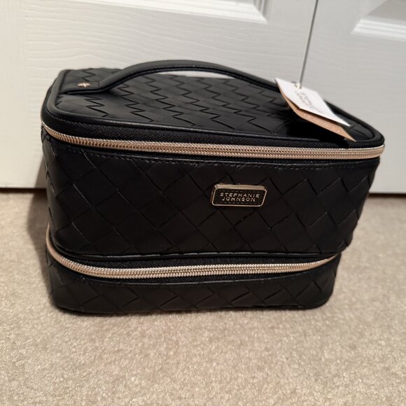 Stephanie Johnson Belize Jenny Faux Leather Train Case Black NWT Travel Makeup - Picture 2 of 12